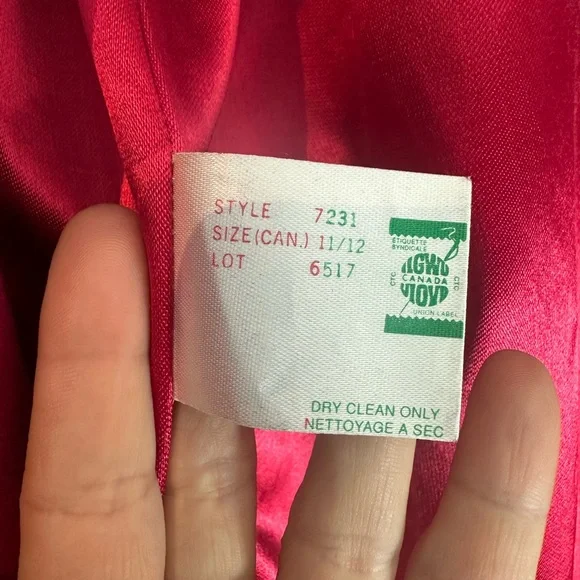 Elegant Vintage Red Wool Coat with removable cape/scarf - Picture 8 of 13